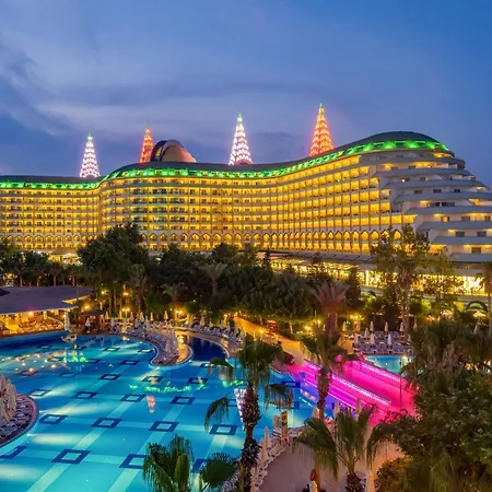 Delphin Imperial Lara-2